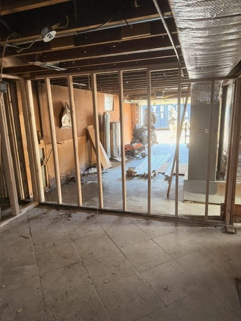 The house on the cut bank, after the work &mdash; photograph 9 of 10